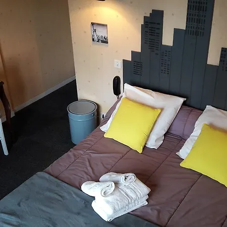 Hotel Chez Francoise 2*