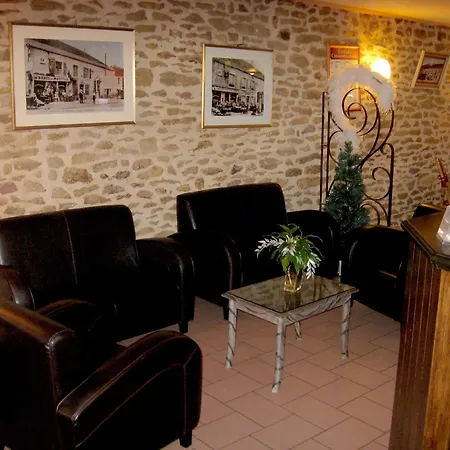 Chez Francoise 2*